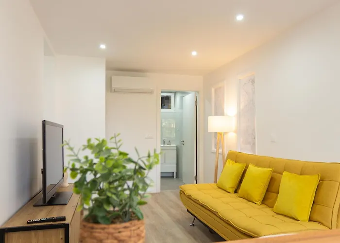 Abreu's Place Camara de Lobos